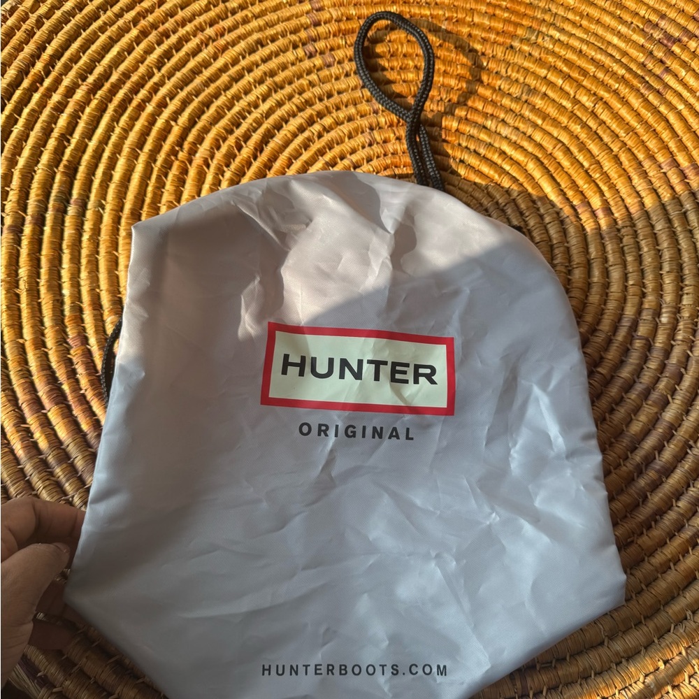 Hunter Elegant Silver Drawstring Backpack